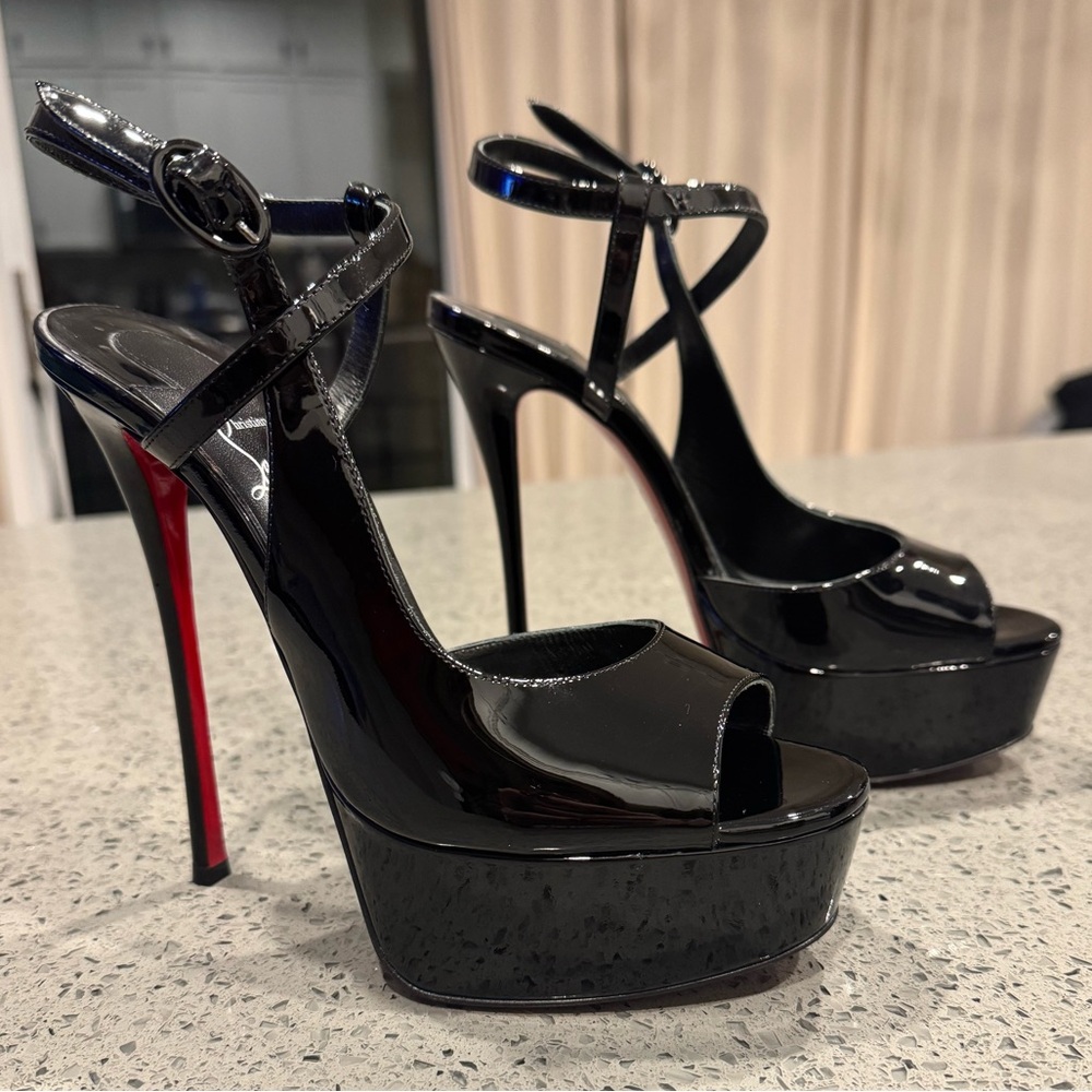 Christian Louboutin JenLove Alta 150